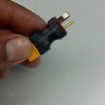 Conector adaptador XT60 Fêmea para T-Dean Macho Energia 60A — quadro real video 4